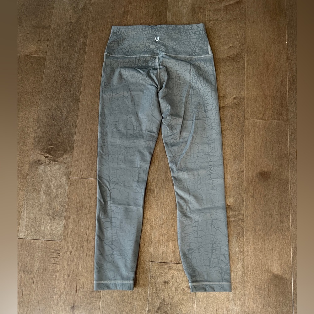 Lululemon Athletica Gray Patterned Leggings